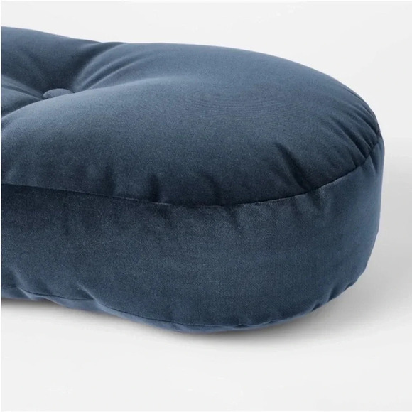 STUDIO MCGEE NWT velvet oval shaped throw pillow w/ tufted center -navy - Picture 2 of 6